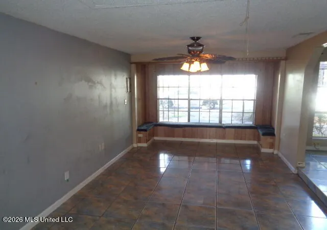 Photo 3 of Sale Pending at 4618 Robinhood Dr, Pascagoula, MS 39581 | MLS# 4158849 | Listing updated on 2026-08-21