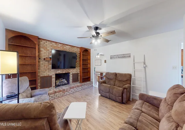 Photo 3 of Single family home for sale at 1002 Pecan Ln, Tylertown, MS 39667 | MLS# 4158850 | Listing updated on 2026-08-11