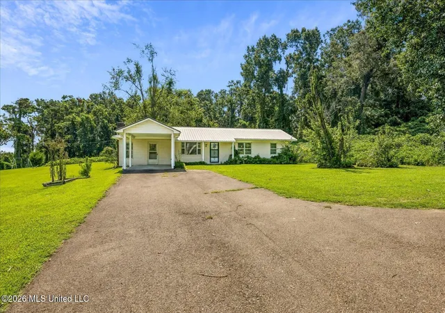Photo 2 of Single family home for sale at 732 Mississippi 30, Oxford, MS 38655 | MLS# 4158862 | Listing updated on 2026-09-08
