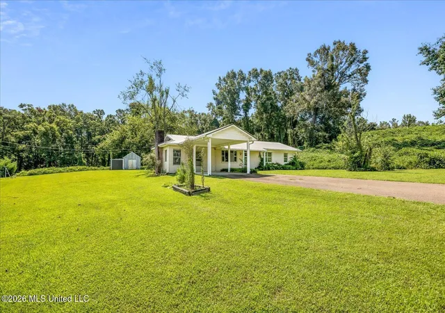 Photo 3 of Single family home for sale at 732 Mississippi 30, Oxford, MS 38655 | MLS# 4158862 | Listing updated on 2026-09-08