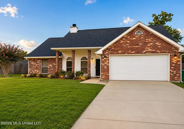 Photo 1 of Single family home for sale at 13093 Glennwood Pl, Gulfport, MS 39503 | MLS# 4158869 | Listing updated on 2026-08-25