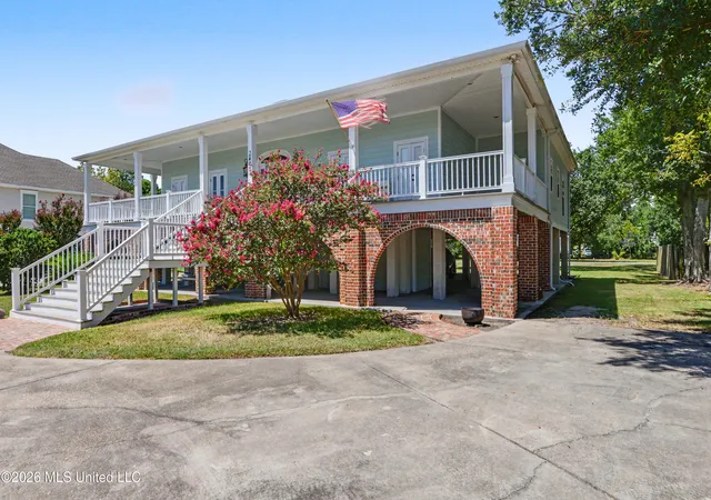 Photo 3 of Sale Pending at 2407 Washington Ave, Pascagoula, MS 39567 | MLS# 4159008 | Listing updated on 2026-08-16