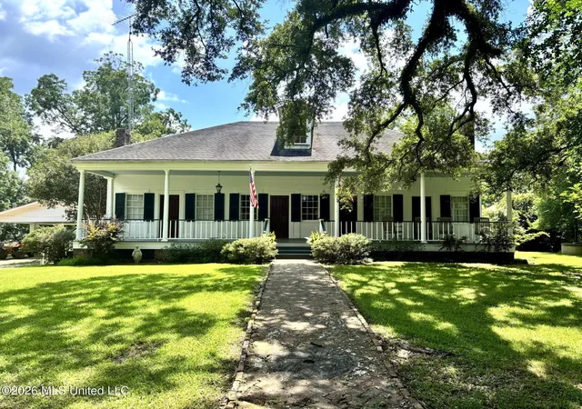 Photo 1 of Sale Pending at 74 Foster Mound Rd, Natchez, MS 39120 | MLS# 4158879 | Listing updated on 2026-09-01