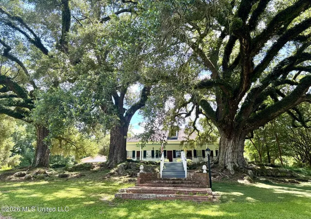 Photo 2 of Sale Pending at 74 Foster Mound Rd, Natchez, MS 39120 | MLS# 4158879 | Listing updated on 2026-09-01