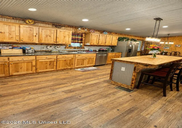 Photo 2 of Manufactured home for sale at 147 Humphrey Rd, Holly Springs, MS 38635 | MLS# 4158883 | Listing updated on 2026-08-31