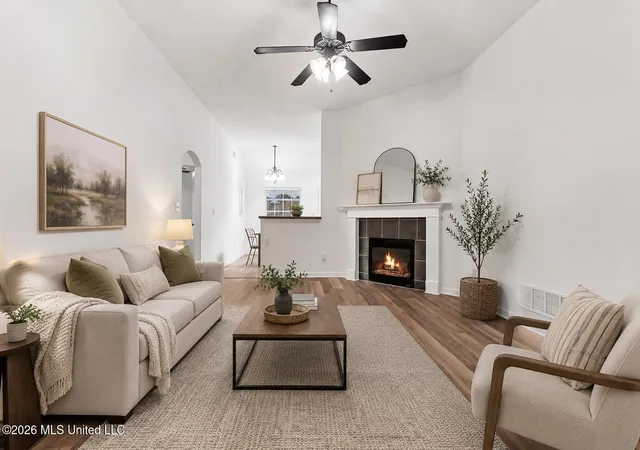 Photo 3 of Sale Pending at 8378 Evening Sun Cvs, Walls, MS 38680 | MLS# 4158888 | Listing updated on 2026-08-19