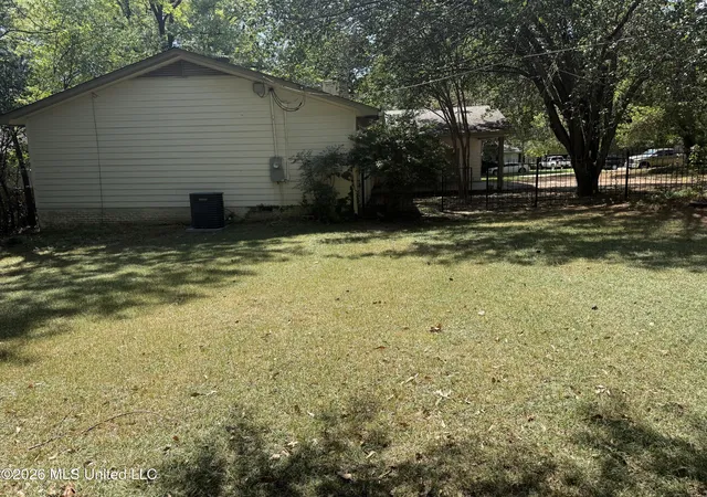 Photo 3 of Single family home for sale at 4318 Dunn St, Jackson, MS 39211 | MLS# 4160108 | Listing updated on 2026-10-26