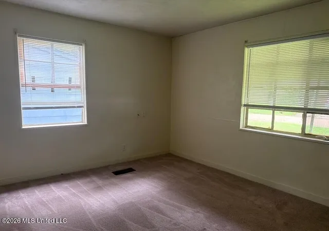 Photo 4 of Single family home for sale at 2747 Emerald Dr, Jackson, MS 39212 | MLS# 4158969 | Listing updated on 2026-08-12