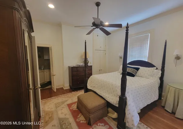 Photo 13 of Single family home for sale at 910 Washington St, Natchez, MS 39120 | MLS# 4158939 | Listing updated on 2026-08-12