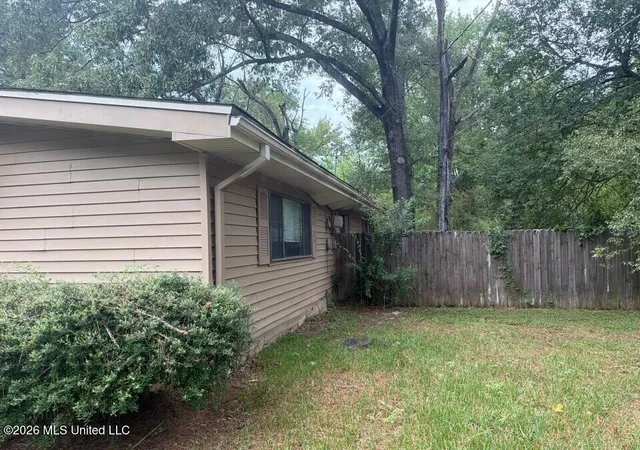 Photo 2 of Single family home for sale at 1604 Woody Dr, Jackson, MS 39212 | MLS# 4158975 | Listing updated on 2026-08-12