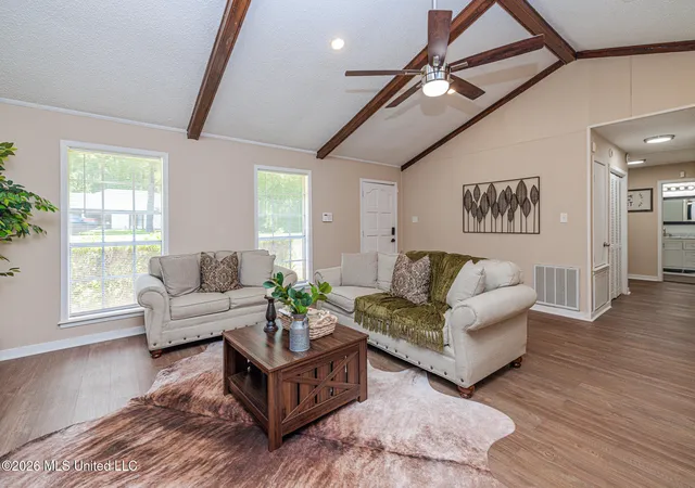 Photo 4 of Sale Pending at 3405 Forest Hl Rd, Jackson, MS 39212 | MLS# 4159002 | Listing updated on 2026-09-07