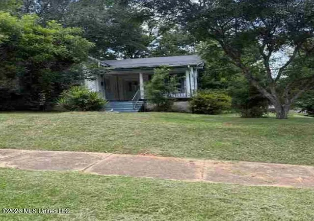 Photo 1 of Single family home for sale at 504 S 5th Street, Mc Comb, MS 39648 | MLS# 4158964 | Listing updated on 2026-08-12