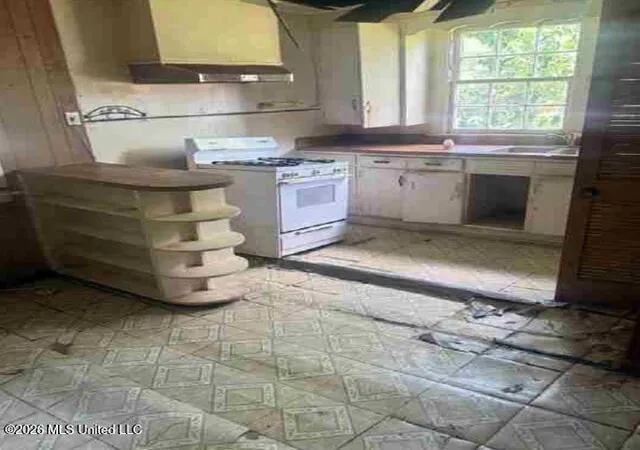 Photo 4 of Single family home for sale at 504 S 5th Street, Mc Comb, MS 39648 | MLS# 4158964 | Listing updated on 2026-08-12