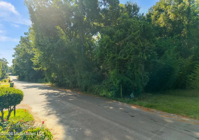 14th image of 3208 Rosewood Dr, Hattiesburg, MS 39401 | MLS# 4159218