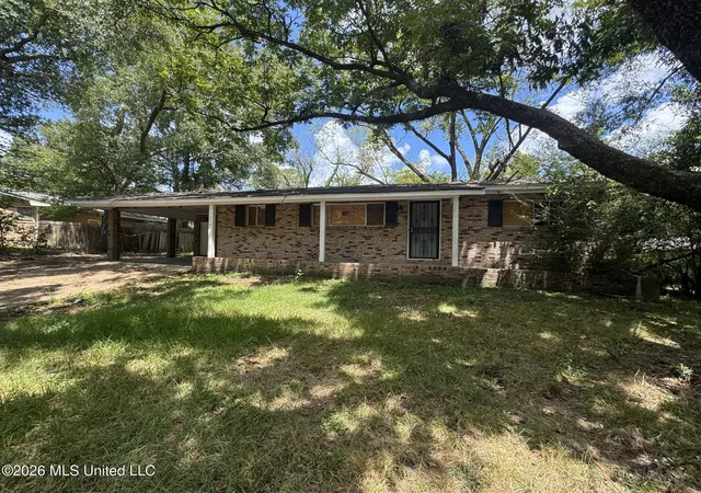 Photo 1 of Single family home for sale at 1572 E Mcdowell Rd, Jackson, MS 39204 | MLS# 4159088 | Listing updated on 2026-08-20