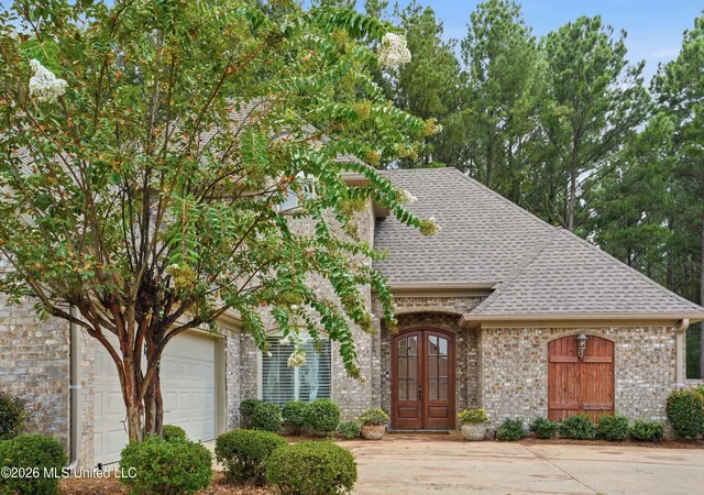 Photo 2 of Single family home for sale at 446 Edgewood Xing, Brandon, MS 39042 | MLS# 4159837 | Listing updated on 2026-08-20