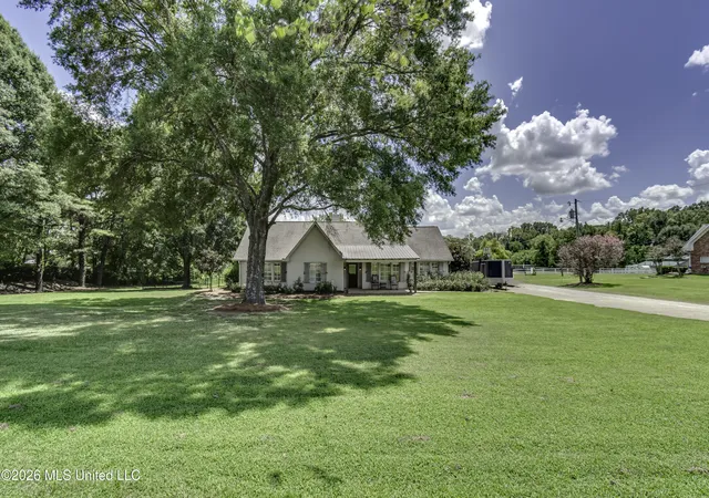 Photo 3 of Single family home for sale at 107 Germantown Rd, Gluckstadt, MS 39110 | MLS# 4159048 | Listing updated on 2026-10-19