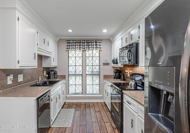 Photo 3 of Sale Pending at 1240 Scots Glen, Jackson, MS 39204 | MLS# 4159042 | Listing updated on 2026-08-18