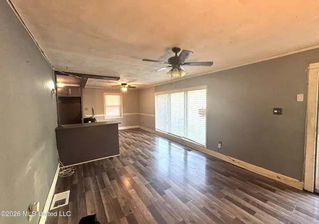 Photo 4 of Single family home for sale at 3165 Oak Forest Dr, Jackson, MS 39212 | MLS# 4159004 | Listing updated on 2026-10-19