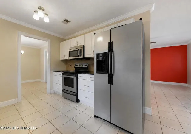 Photo 3 of Single family home for sale at 2201 Sandalwood Pl, Gautier, MS 39553 | MLS# 4159876 | Listing updated on 2026-08-20
