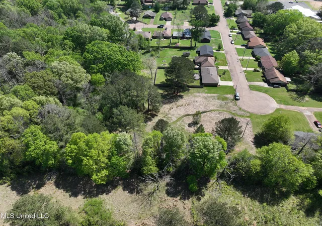 Photo 4 of Land for sale at 0 Wyndallwood Dr, Jackson, MS 39212 | MLS# 4159013 | Listing updated on 2026-08-13