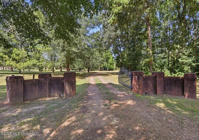 Photo 2 of Sale Pending at 2265 Jack Johnson Rd, Terry, MS 39170 | MLS# 4159134 | Listing updated on 2026-09-04