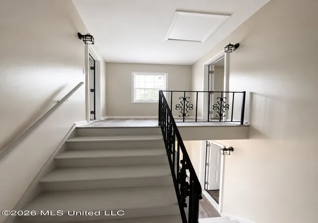 Photo 3 of Multi family home for sale at 1021 Raymond Rd, Jackson, MS 39204 | MLS# 4159019 | Listing updated on 2026-08-13