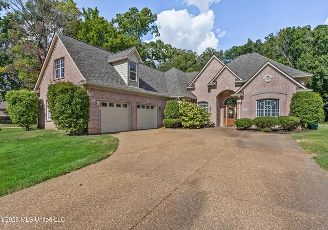 Photo 2 of Sale Pending at 3300 Woodland Tr, Southaven, MS 38672 | MLS# 4159098 | Listing updated on 2026-08-25