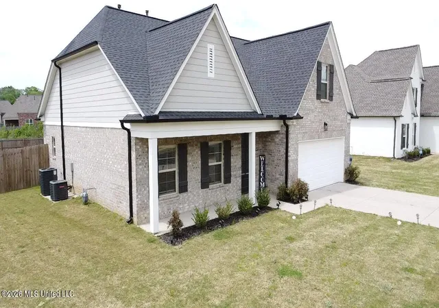 Photo 2 of Single family home for sale at 5727 Tucker Landing, Horn Lake, MS 38637 | MLS# 4159084 | Listing updated on 2026-09-03