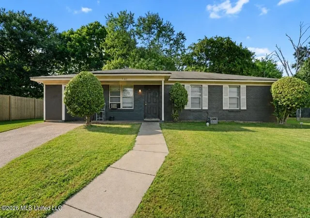 Photo 1 of Sale Pending at 3160 Forest Glen Dr, Horn Lake, MS 38637 | MLS# 4159101 | Listing updated on 2026-08-23