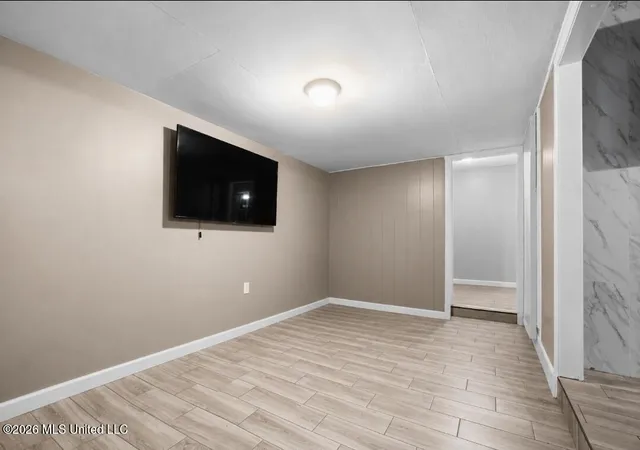 Photo 4 of Sale Pending at 3160 Forest Glen Dr, Horn Lake, MS 38637 | MLS# 4159101 | Listing updated on 2026-08-23