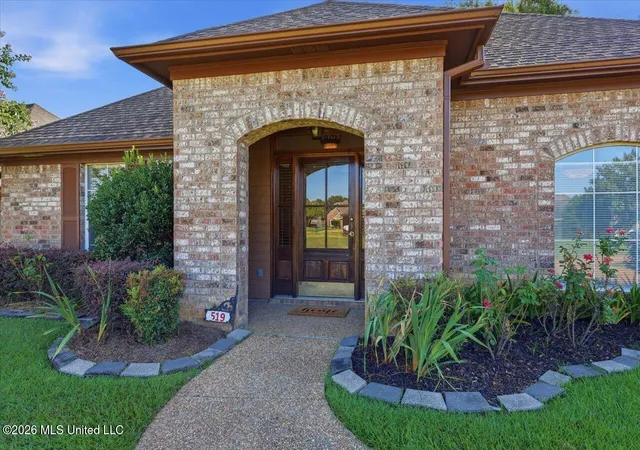 Photo 3 of Single family home for sale at 519 Planters Dr, Pearl, MS 39208 | MLS# 4159210 | Listing updated on 2026-08-25