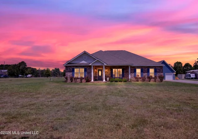 Photo 3 of Single family home for sale at 8101 Pecan Ridge Dr, Moss Point, MS 39562 | MLS# 4159102 | Listing updated on 2026-08-29