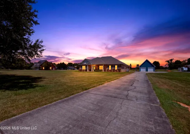 Photo 4 of Single family home for sale at 8101 Pecan Ridge Dr, Moss Point, MS 39562 | MLS# 4159102 | Listing updated on 2026-08-29