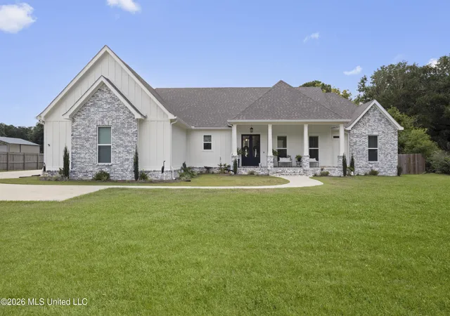 Photo 1 of Single family home for sale at 1739 Noble Rd, Ocean Springs, MS 39564 | MLS# 4159531 | Listing updated on 2026-08-31