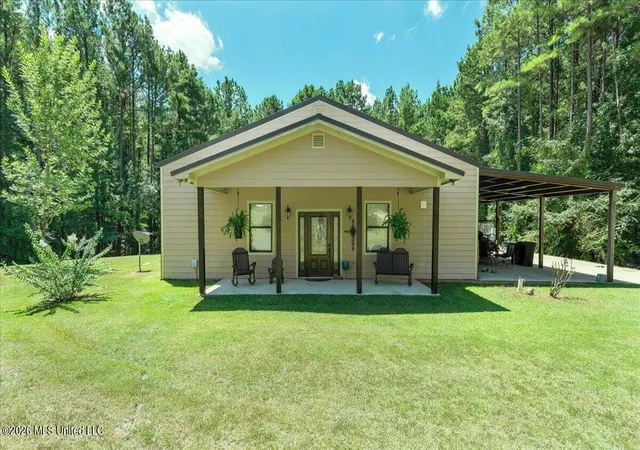 Photo 1 of Single family home for sale at 1907 Robinson Rd, Canton, MS 39046 | MLS# 4159566 | Listing updated on 2026-08-18