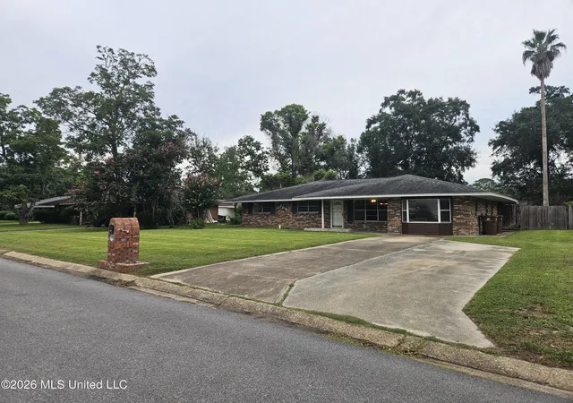 Photo 3 of Single family home for sale at 705 S Forest Ave, Long Beach, MS 39560 | MLS# 4159137 | Listing updated on 2026-09-04