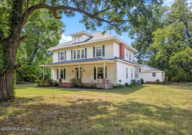 Photo 2 of Single family home for sale at 8207 Tchulahoma Rd, Southaven, MS 38671 | MLS# 4160741 | Listing updated on 2026-08-31