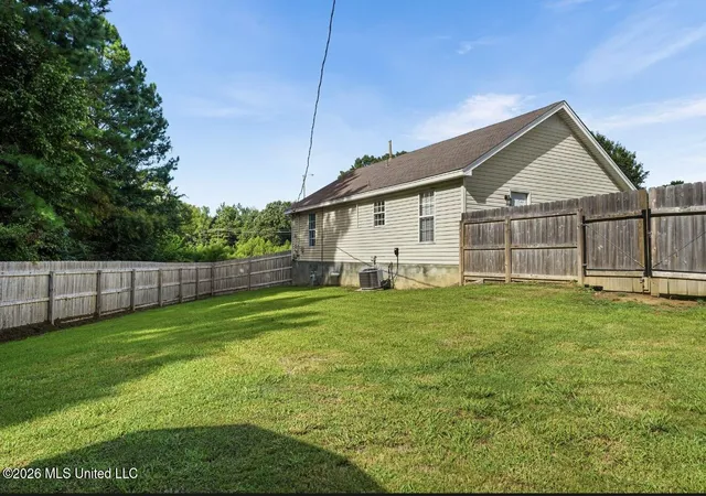 Photo 2 of Sale Pending at 315 Ventura Cvs, Holly Springs, MS 38635 | MLS# 4159196 | Listing updated on 2026-09-12