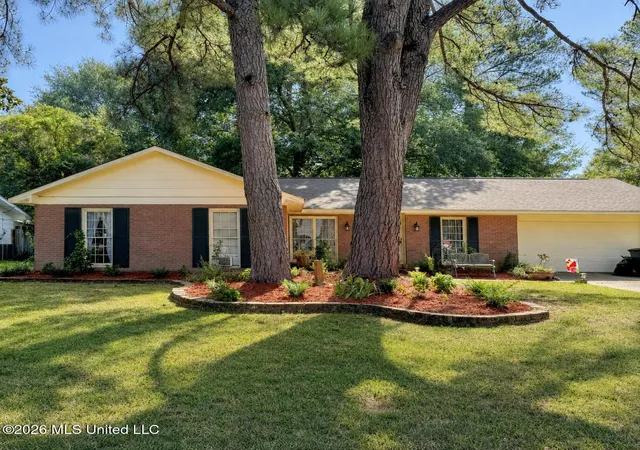 Photo 1 of Sale Pending at 5154 Sunnyvale Dr, Jackson, MS 39211 | MLS# 4159155 | Listing updated on 2026-08-14