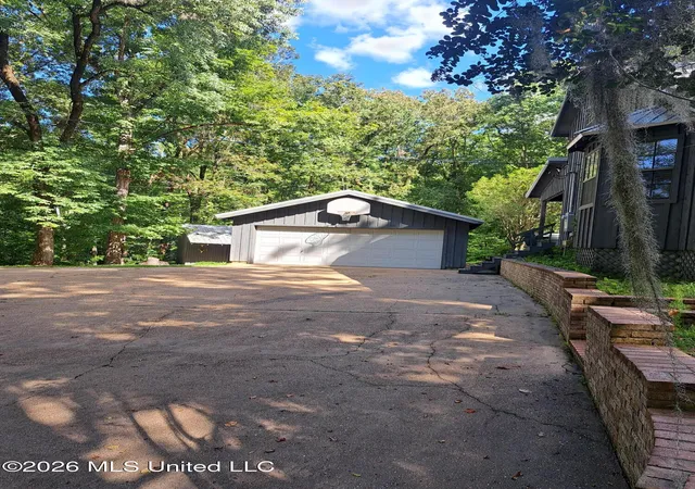 Photo 2 of Single family home for sale at 708 Laney Dr, Clinton, MS 39056 | MLS# 4159190 | Listing updated on 2026-09-04