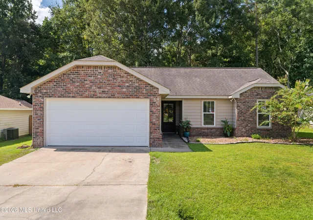 Photo 1 of Single family home for sale at 40 S Ambrose, Hattiesburg, MS 39402 | MLS# 4159254 | Listing updated on 2026-08-14