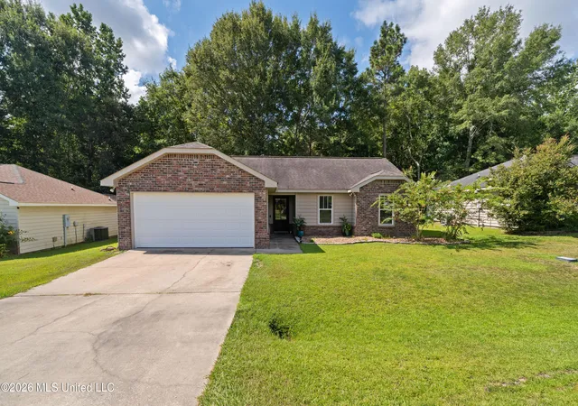 Photo 3 of Single family home for sale at 40 S Ambrose, Hattiesburg, MS 39402 | MLS# 4159254 | Listing updated on 2026-08-14