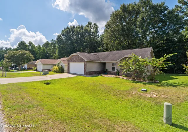 Photo 3 of Single family home for sale at 40 S Ambrose, Hattiesburg, MS 39402 | MLS# 4159254 | Listing updated on 2026-08-14