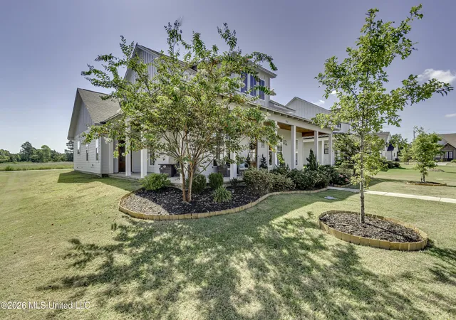 Photo 2 of Single family home for sale at 1002 Crepe Myrtle Dr, Brandon, MS 39047 | MLS# 4159543 | Listing updated on 2026-10-07