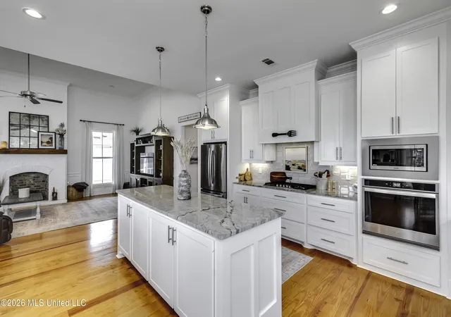 Photo 4 of Single family home for sale at 1002 Crepe Myrtle Dr, Brandon, MS 39047 | MLS# 4159543 | Listing updated on 2026-10-07