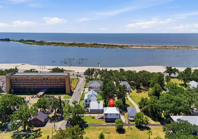 Photo 3 of Single family home for sale at 121 Keller Ave, Biloxi, MS 39530 | MLS# 4159183 | Listing updated on 2026-10-01