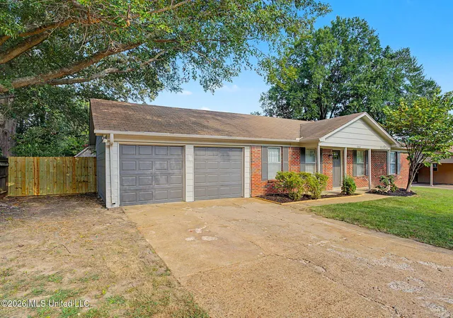 Photo 3 of Single family home for sale at 6800 Countrywood Rd, Horn Lake, MS 38637 | MLS# 4159180 | Listing updated on 2026-08-26