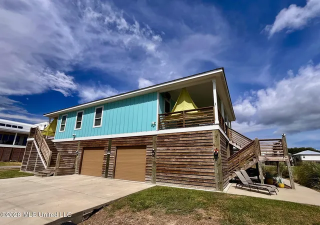Photo 1 of Single family home for sale at 127 17th Street, Gulfport, MS 39507 | MLS# 4159335 | Listing updated on 2026-08-17