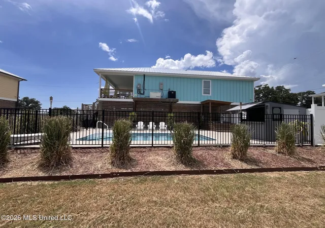 Photo 2 of Single family home for sale at 127 17th Street, Gulfport, MS 39507 | MLS# 4159335 | Listing updated on 2026-08-17